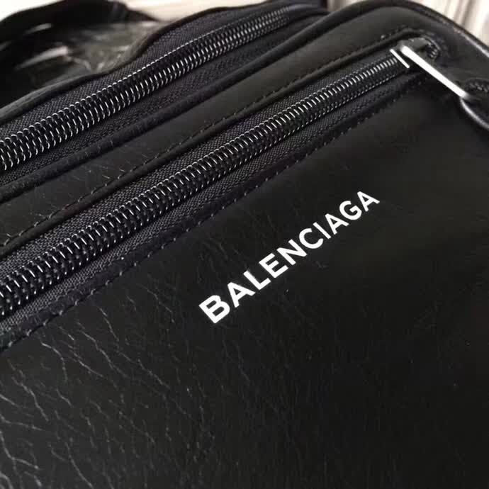 BALENCIAG巴黎世家 爆款 專櫃同步更新 可做胸包 腰包  BL1231
